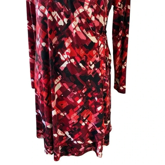 Liz Lange Maternity Long Sleeves Jersey Wrap Dress Size XL Red Black Abstract - Picture 6 of 16